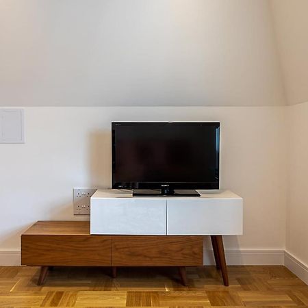 Modern And Stylish Apartment In West Kensington Londres Extérieur photo